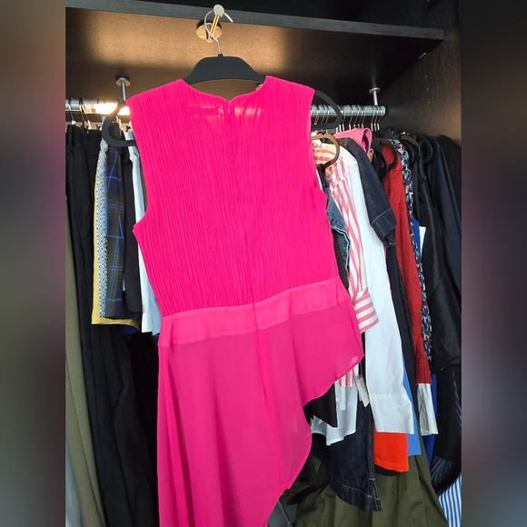 BCBGMaxAzria Fuchsia Top - Picture 5 of 8